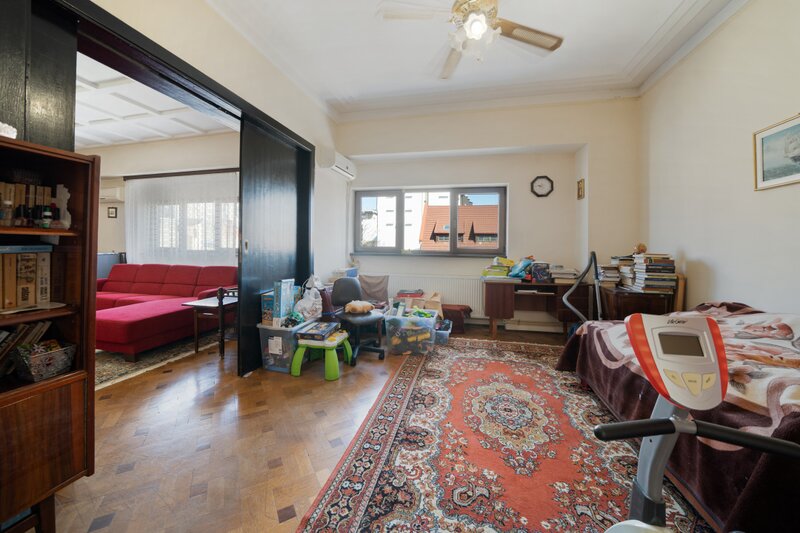 Cismigiu Resedinta 173mp Etaj 2/2 in vila interbelica 5 camere-3 bai Credit ipotecar